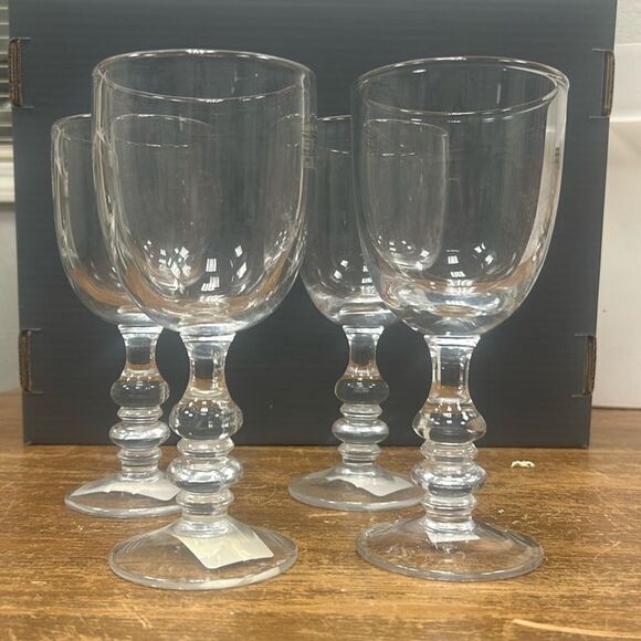 Reed & Barton Other - Set of 4 Reed & Barton Weston Goblet. kk151